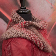 Amaranta Cowl